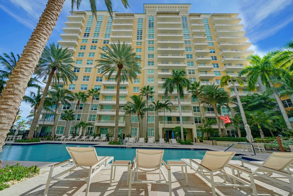 625 Casa Loma Blvd #207, Boynton Beach