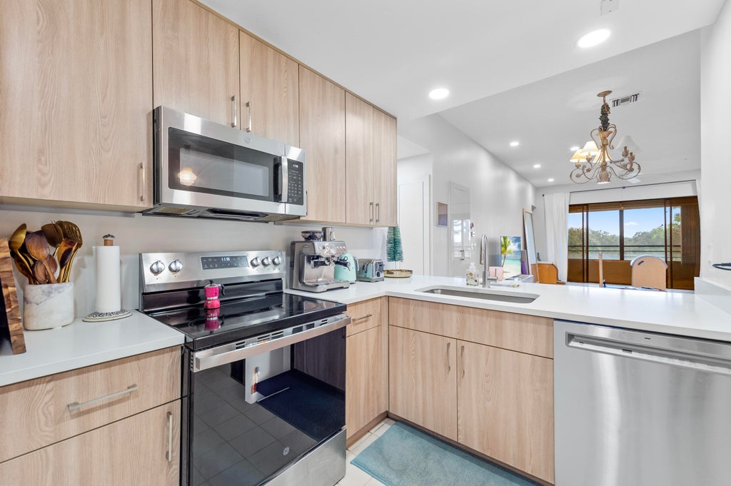 7460 La Paz Blvd #304, Boca Raton