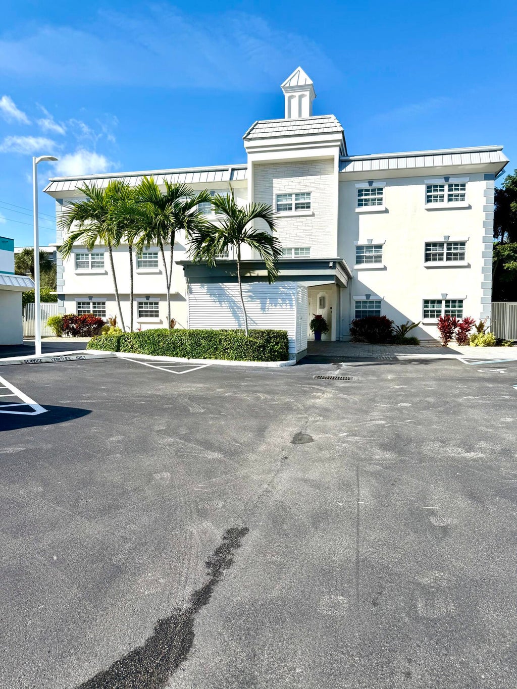 1439 S Ocean Blvd #303, Lauderdale By The Sea