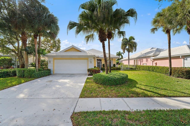 Photo of 8445 E Garden Oaks Cir, Palm Beach Gardens FL