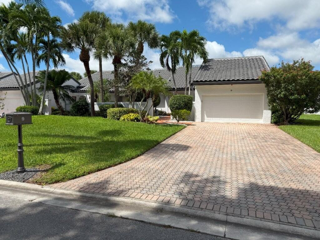 9 Windsor Lane, Boynton Beach