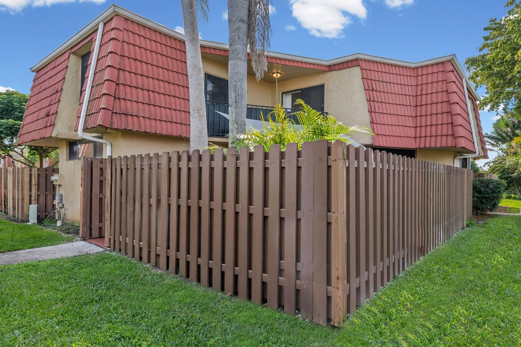 8194 Thames Blvd #b, Boca Raton