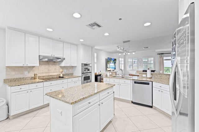 Photo of 305 E Ocean Av #th-7, Lantana FL