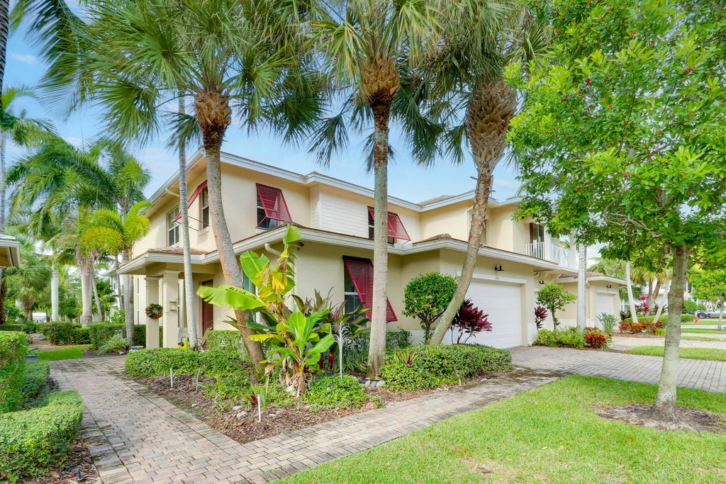 1083 Piccadilly St, Palm Beach Gardens
