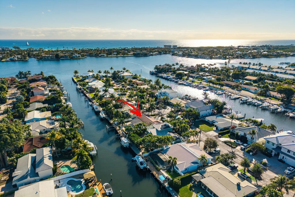 725 Shore Dr, Boynton Beach