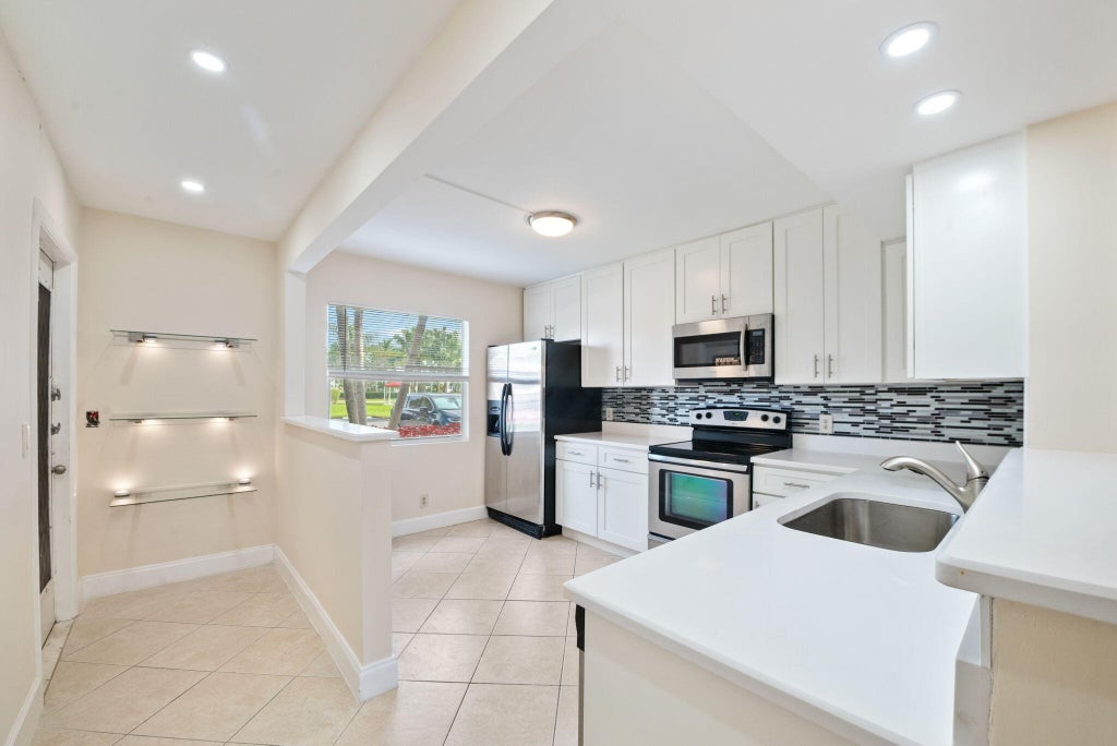 1090 Guildford E #1090, Boca Raton