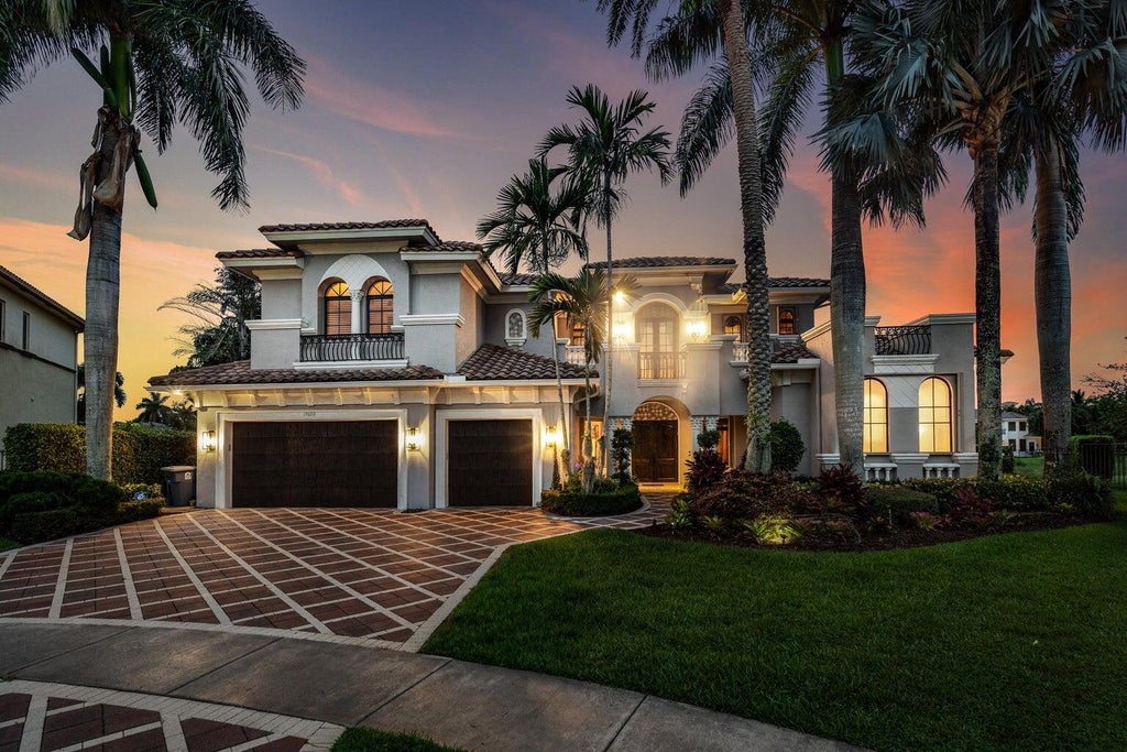 17602 Middle Lake Dr, Boca Raton