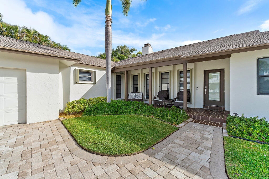 348 River Drive, Tequesta