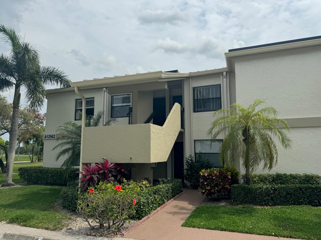 12962 Briarlake Dr #202, Palm Beach Gardens
