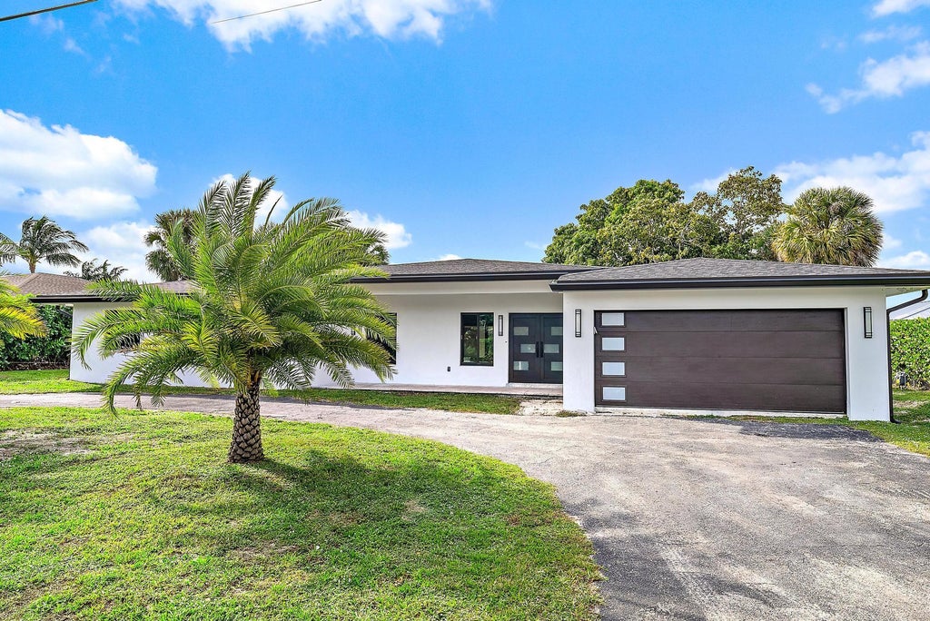 7523 Pine Tree Lane, Lake Clarke Shores