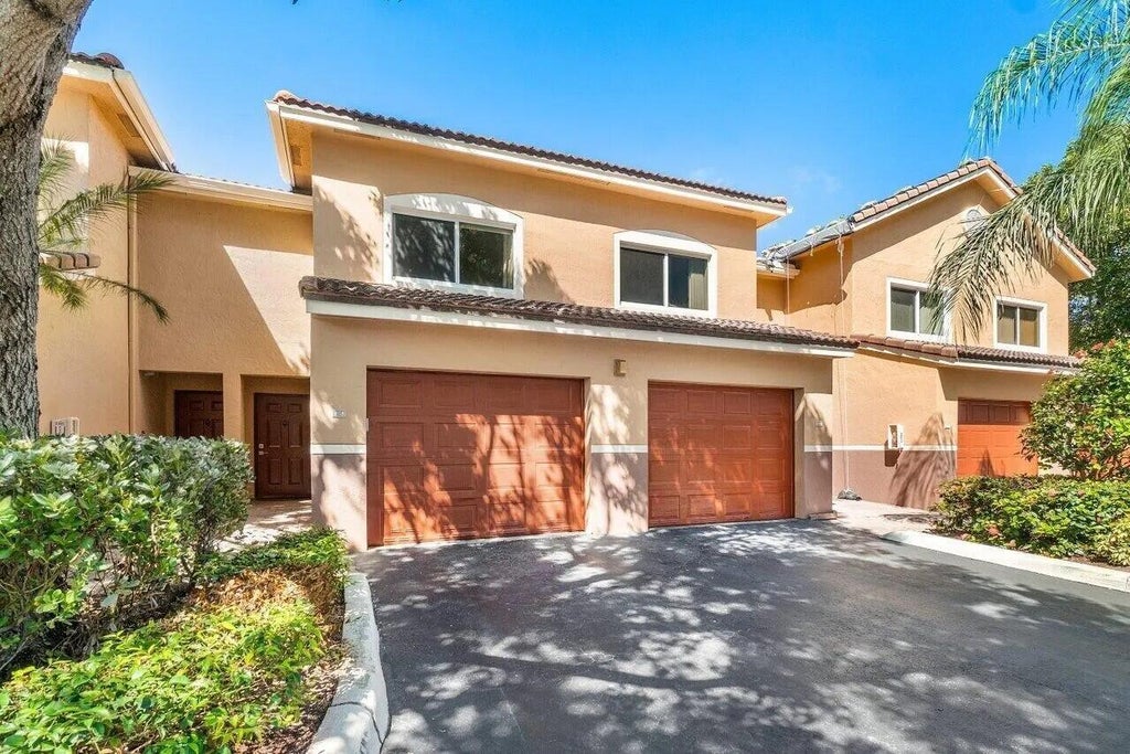 1100 Scotia Dr #105, Hypoluxo