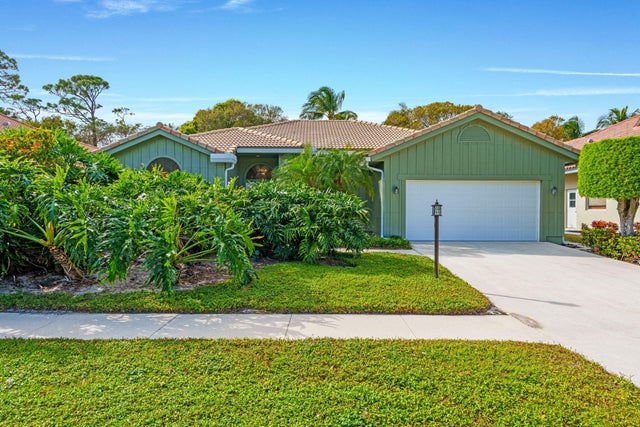 2 of 55 - 9055 Cypress Hollow Drive, Palm Beach Gardens, FL