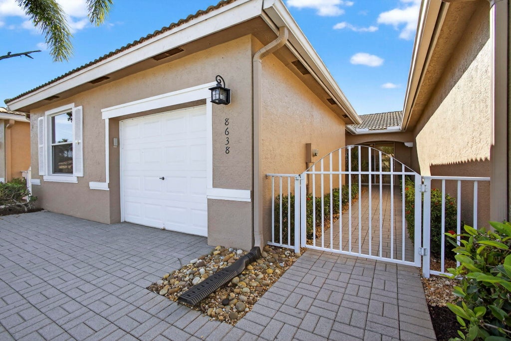 8638 Lineyard Cay, West Palm Beach