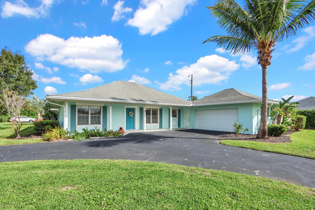 3 Se Paddock Cir, Tequesta