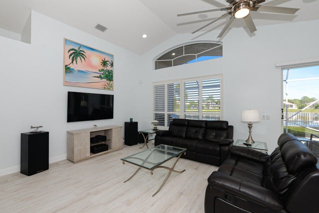 3 of 35 - 1039 Se Westminster Place, Stuart, FL