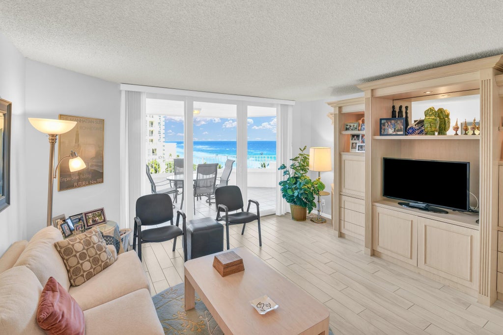 500 S Ocean Blvd #803, Boca Raton