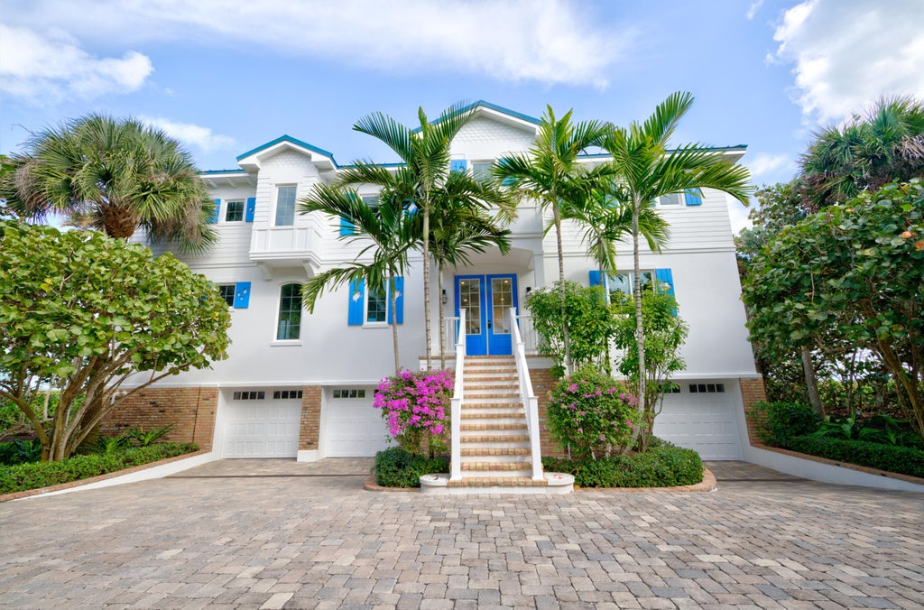 113 N Beach Rd, Jupiter Island