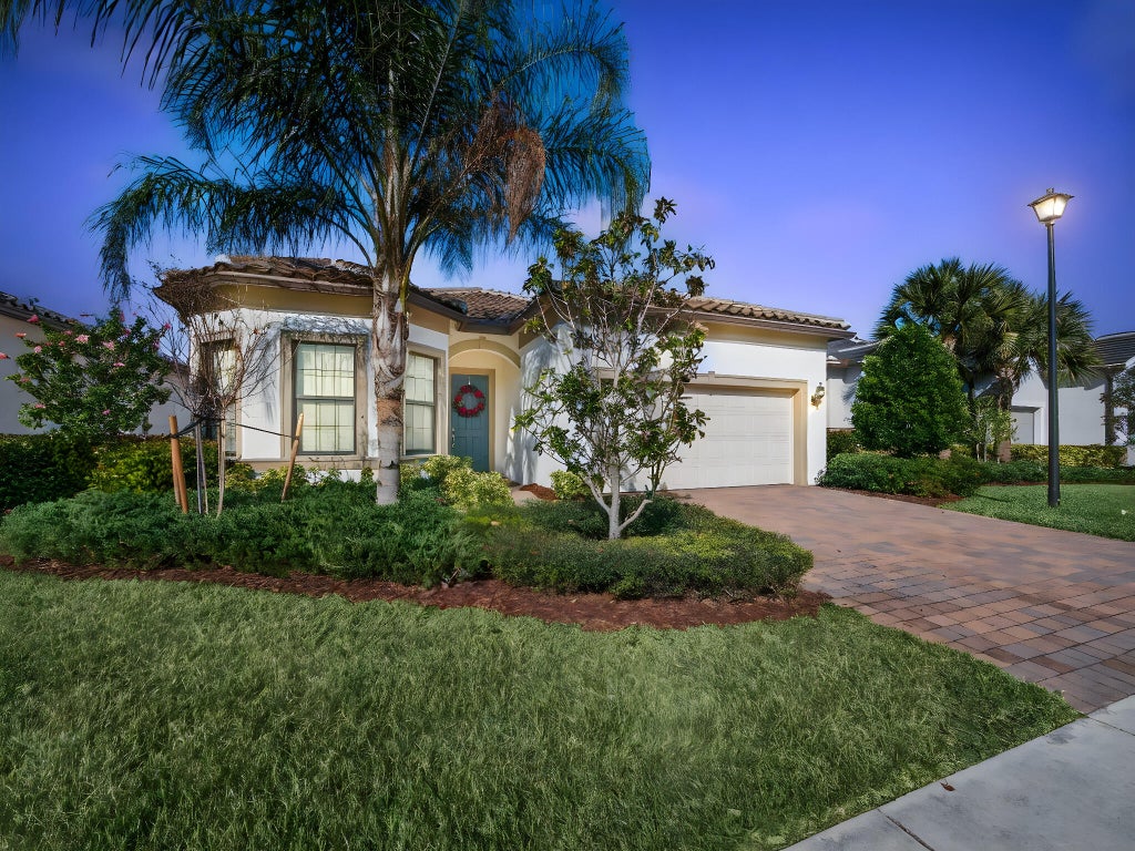 623 Se Villandry Way, Port Saint Lucie