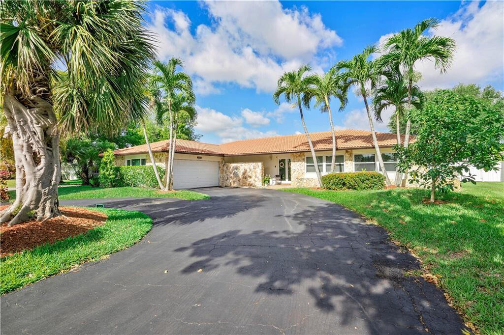 208 Nw 91st Av, Coral Springs