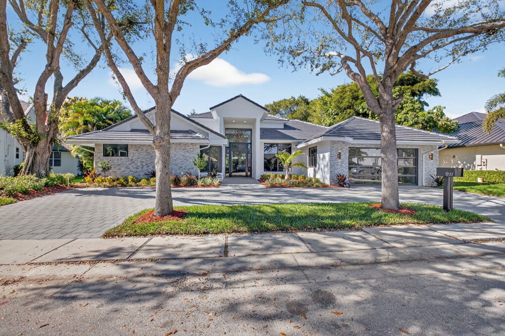 5723 Hamilton Way, Boca Raton