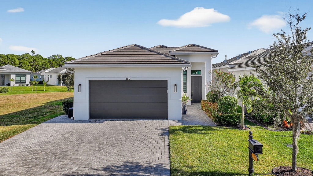 180 Se Via Bisento, Port Saint Lucie