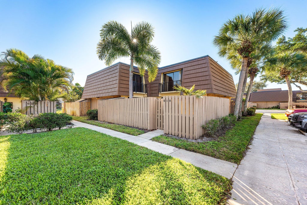 610 6th Ct, Palm Beach Gardens