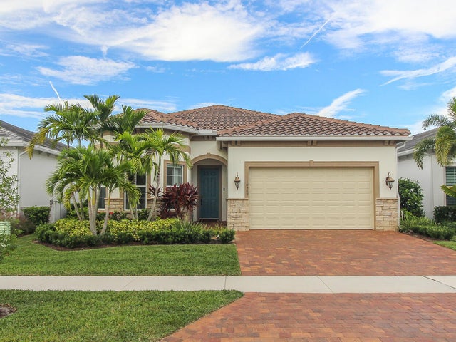 Photo of 10369 Northbrook Cir, Palm Beach Gardens FL