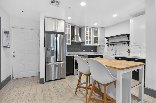 Photo of Listing #RX-11151476