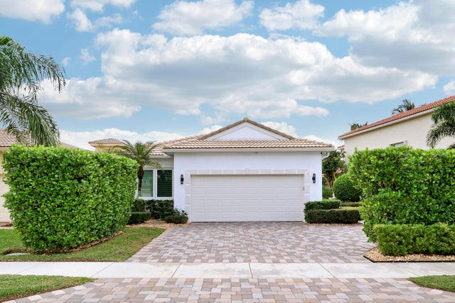 Photo of 218 Isle Verde Wy, Palm Beach Gardens FL
