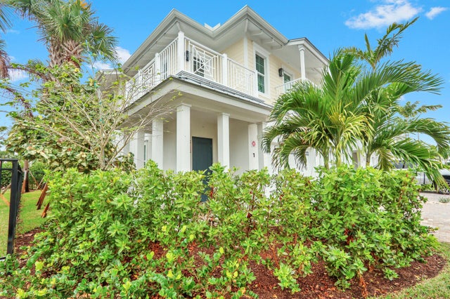 2 of 43 - 120 Water Pointe Pl ##1, Jupiter, FL