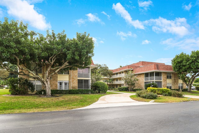 Photo of 5510 Tamberlane Cir #143, Palm Beach Gardens FL