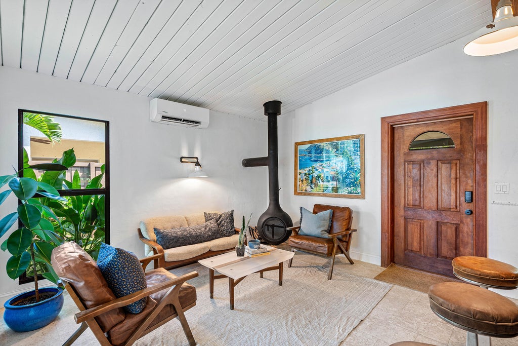 363 Glouchester Street, Boca Raton