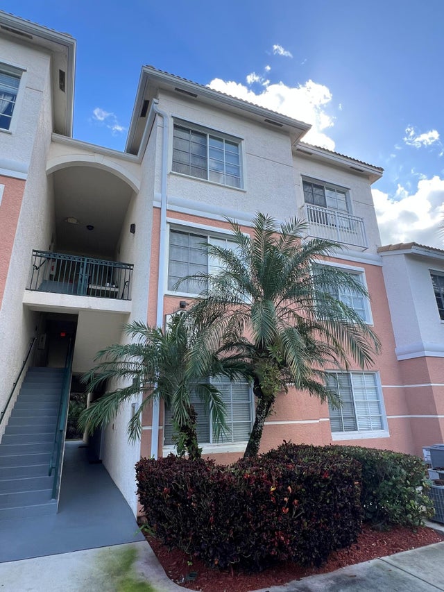 Photo of 2309 Myrtlewood Cir E #2309, Palm Beach Gardens FL