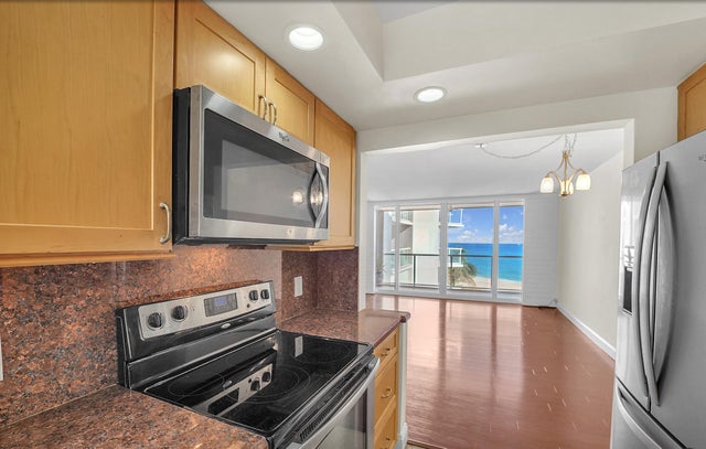 4 of 35 - 1057 Hillsboro Mile #411, Hillsboro Beach, FL