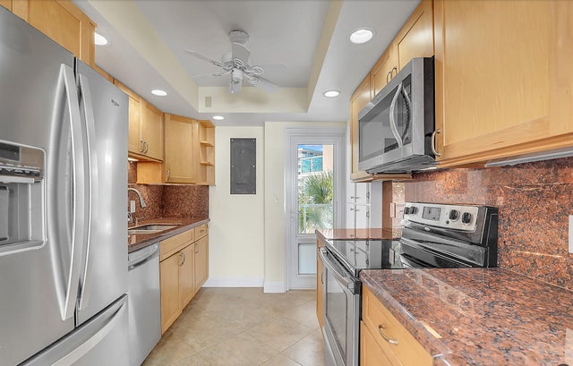 5 of 35 - 1057 Hillsboro Mile #411, Hillsboro Beach, FL