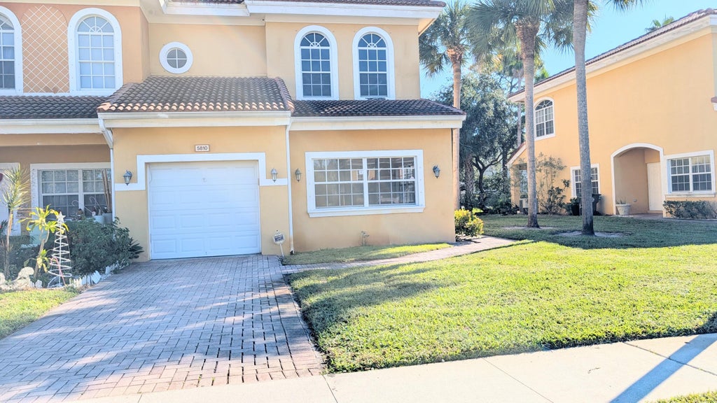 5810 Erik Way, Greenacres