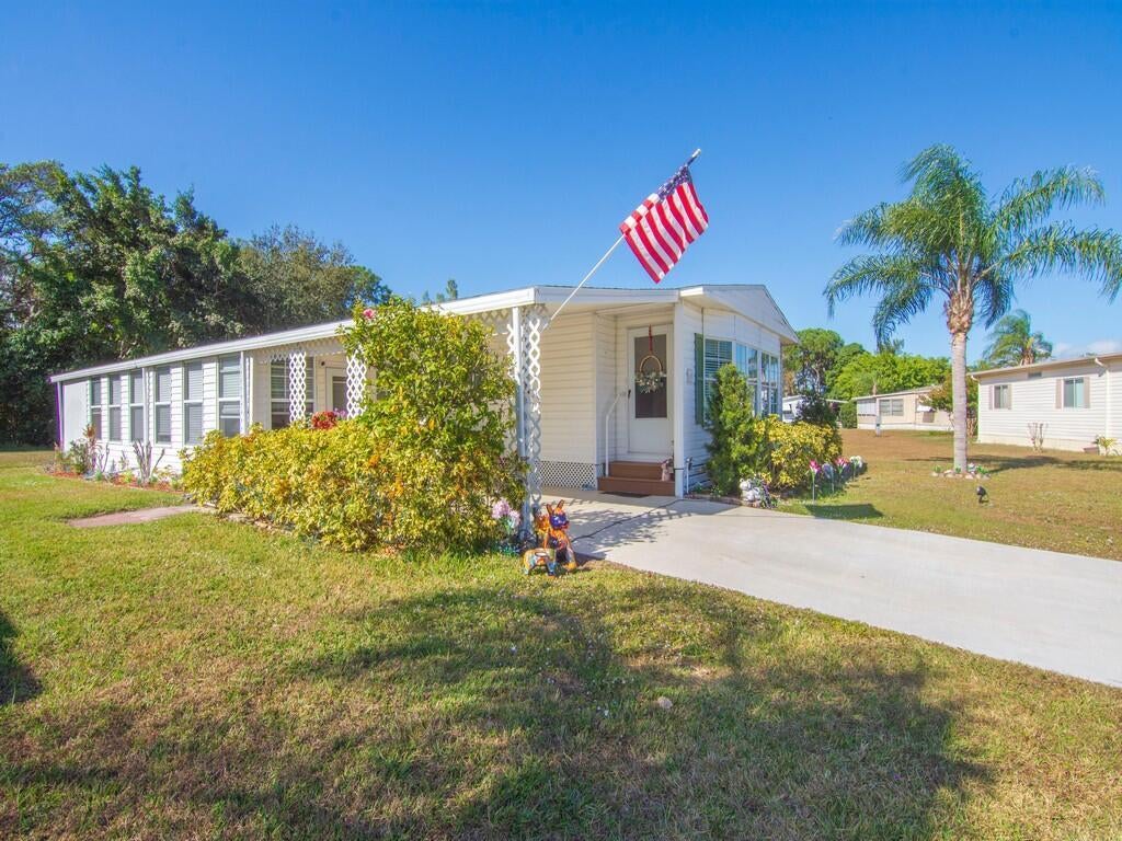 10 Se Iberian Lane, Port Saint Lucie
