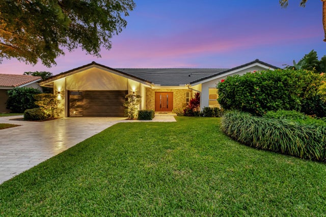 Photo of 4911 Pineview Cir, Delray Beach FL