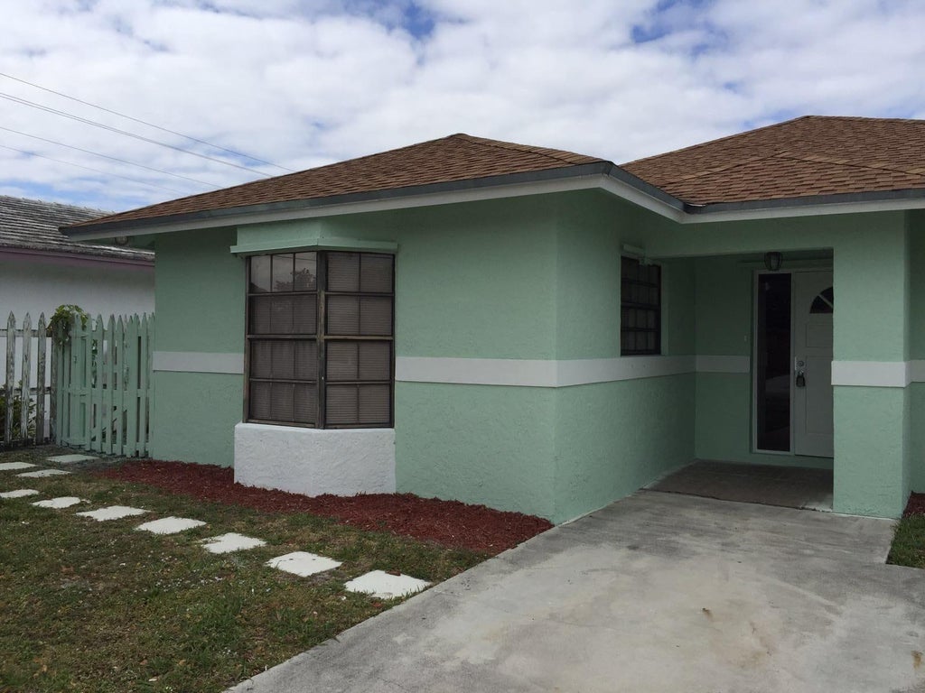 181 Sw 2 Ct, Deerfield Beach