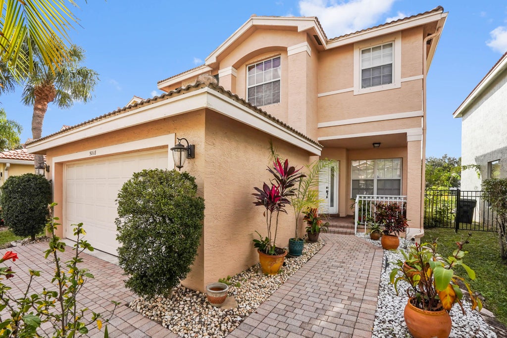 5018 Starblaze Dr, Greenacres