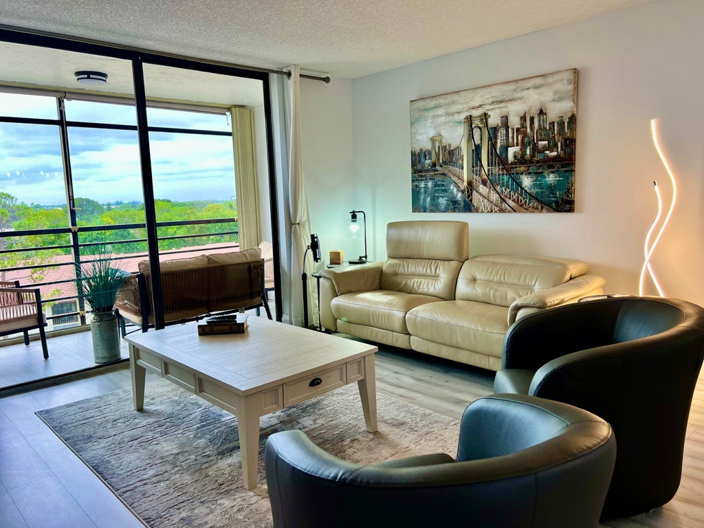 7770 Tahiti Lane #602, Lake Worth