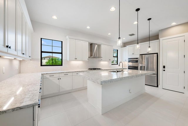 Photo of Listing #RX-11154124