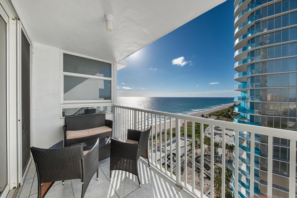 1370 S Ocean Blvd #1703, Pompano Beach
