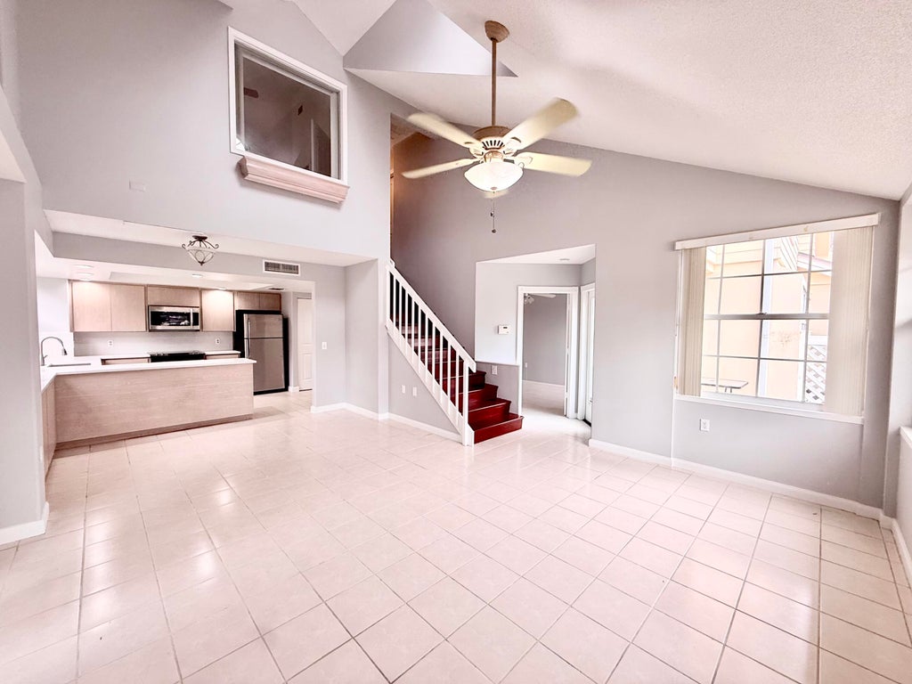 8111 Northboro Court #11b, Lake Clarke Shores