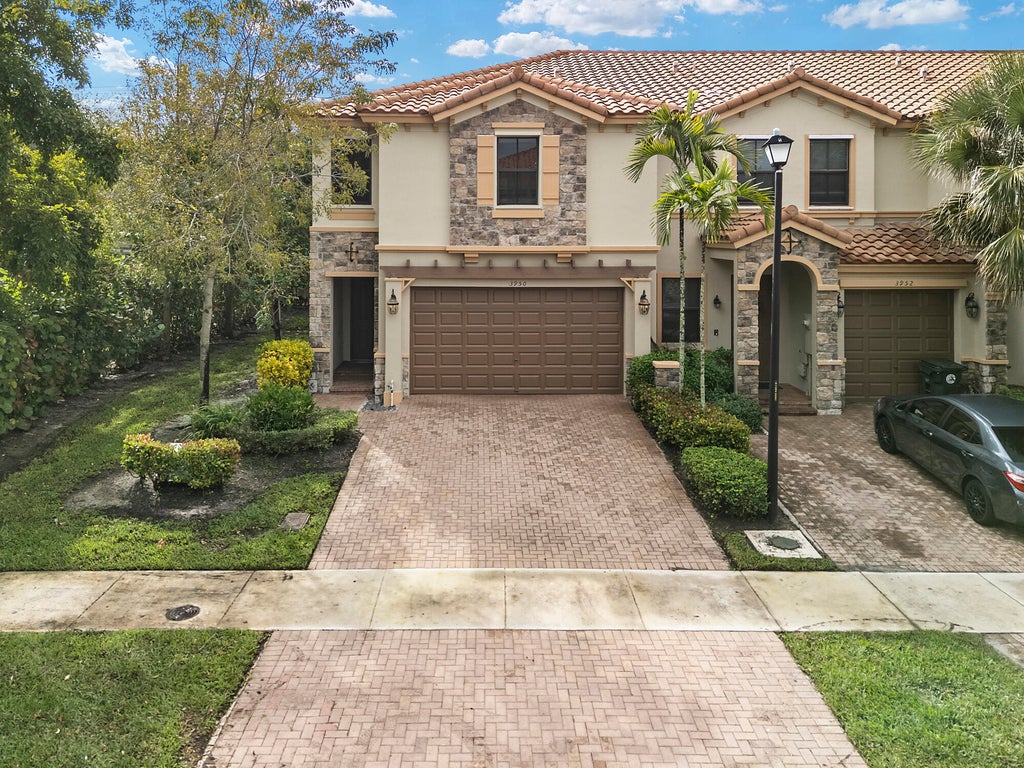 3950 Devenshire Ct, Coconut Creek
