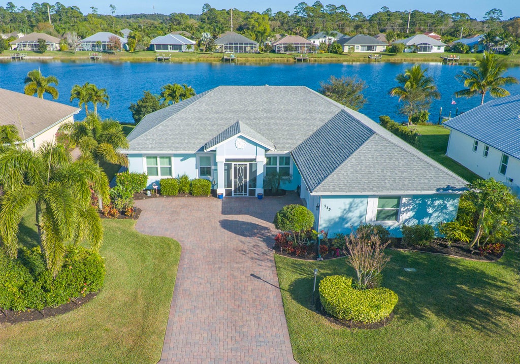 715 Yearling Trl, Sebastian