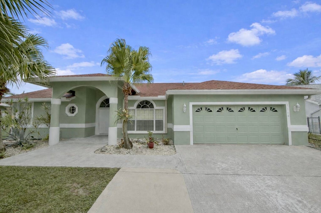 1168 Hatteras Cir, Greenacres