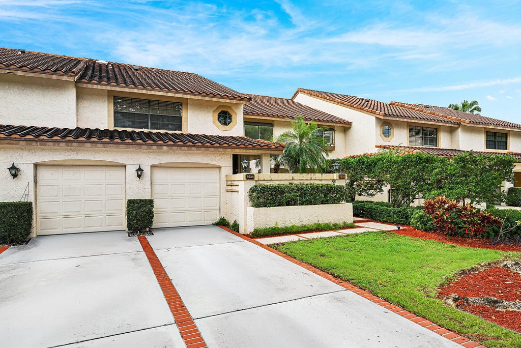 7933 La Mirada Dr, Boca Raton
