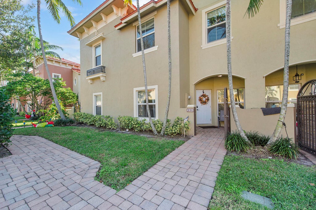 286 Lake Monterey Cir, Boynton Beach