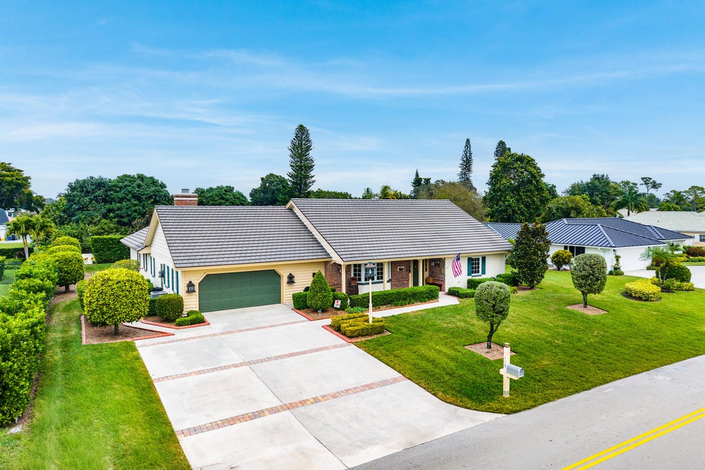 420 Muirfield Dr, Atlantis